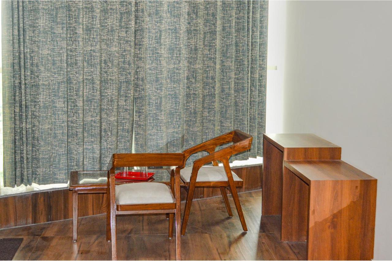 Fabhotel The Golf Inn Noida Extérieur photo