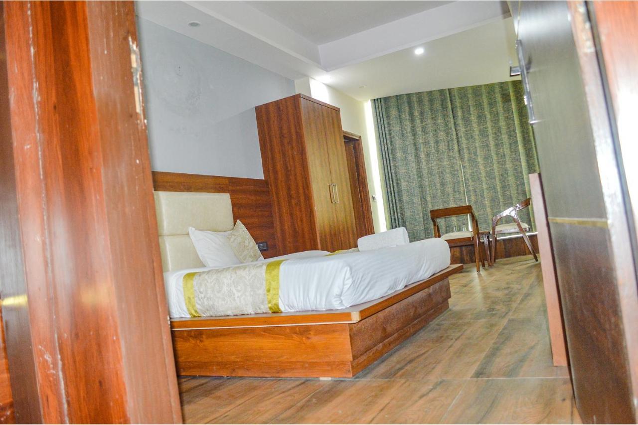 Fabhotel The Golf Inn Noida Extérieur photo